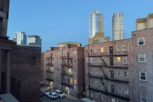 32 Temple St, Boston, MA 02114 - Photo 15