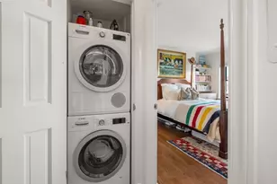 13 Upton St, Boston, MA 02118 - Photo 17