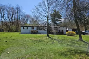 399 Danforth St, Taunton, MA 02780 - Photo 3