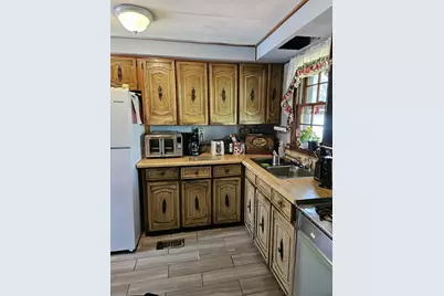 399 Danforth St, Taunton, MA 02780 - Photo 13