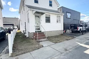 3 Hadley Ct, Everett, MA 02149 - Photo 1