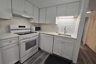 51 Melrose St, Melrose, MA 02176 - Photo 5