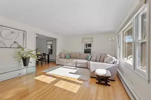 29 Pinewood Rd, Wellesley, MA 02482 - Photo 3