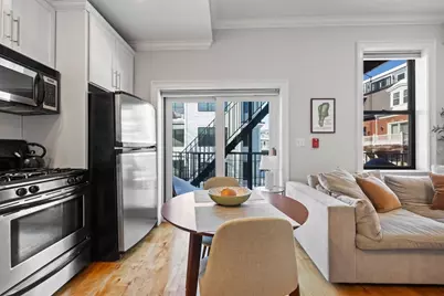 109 N St #3, Boston, MA 02127 - Photo 3