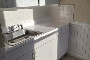 139 How St, Haverhill, MA 01830 - Photo 5