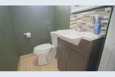 41 Olive St, Springfield, MA 01109 - Photo 11