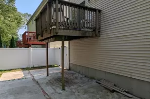 14 Robey St, Boston, MA 02119 - Photo 23