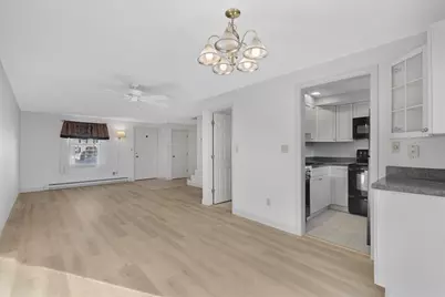 135 W Main Street #7, Barnstable, MA 02601 - Photo 9