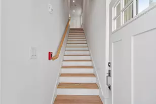 79 Maple St, Boston, MA 02136 - Photo 9