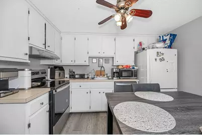 175 Willard St #9, Lowell, MA 01850 - Photo 7