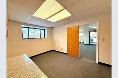 46 Milton St #2, Worcester, MA 01605 - Photo 9