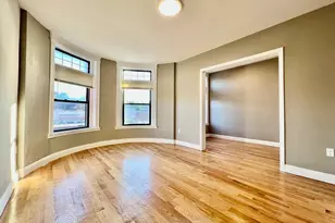 1914 Beacon St, Boston, MA 02135 - Photo 5