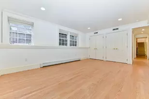 17 Willow St, Boston, MA 02108 - Photo 23