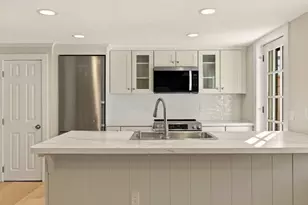 25 Munroe St, Newburyport, MA 01950 - Photo 13