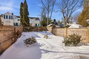 25 Munroe St, Newburyport, MA 01950 - Photo 39