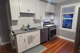 35 Mendelssohn St, Boston, MA 02131 - Photo 7