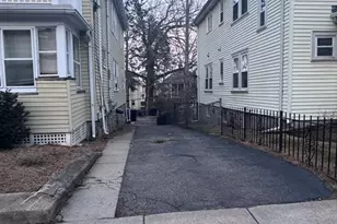 35 Mendelssohn St, Boston, MA 02131 - Photo 11