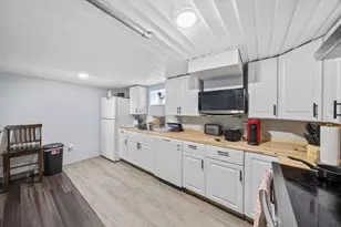 19 Utica St, Quincy, MA 02169 - Photo 15