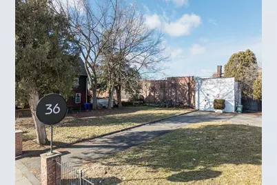 36 Loring Street, Springfield, MA 01105 - Photo 9