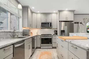 267 Lincoln Ave, Fall River, MA 02720 - Photo 15