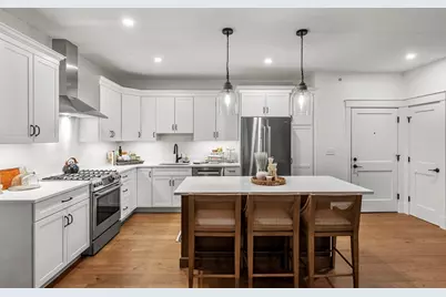 134 Court St #7, Plymouth, MA 02360 - Photo 7