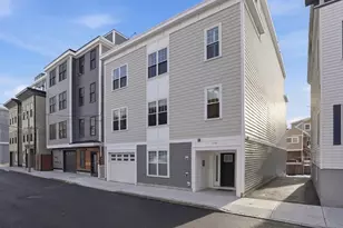 199 W 8th St, Boston, MA 02127 - Photo 17