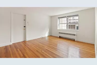 4 Menotomy Rd #5, Arlington, MA 02476 - Photo 5