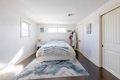 581 East 8th Street, Boston, MA 02127 - Photo 9