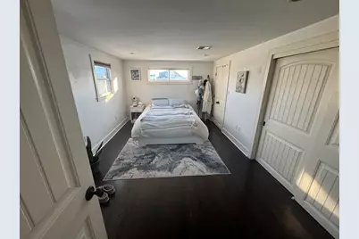 581 East 8th Street, Boston, MA 02127 - Photo 9