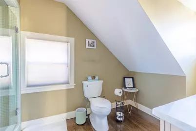 581 East 8th Street, Boston, MA 02127 - Photo 11