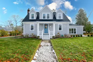 3 Pleasant St, Marion, MA 02738 - Photo 3