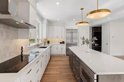 12 Brandon St, Lexington, MA 02420 - Photo 5