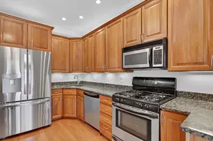 703 E 5th St, Boston, MA 02127 - Photo 9