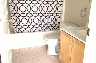 34 Maple Crest Cir, Holyoke, MA 01040 - Photo 7