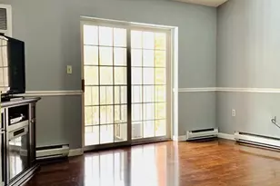 34 Maple Crest Cir, Holyoke, MA 01040 - Photo 1