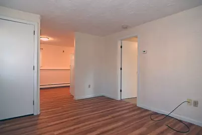 12 Sunnyside Ave #1, Rutland, MA 01543 - Photo 3