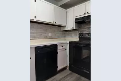 180 Fulton St #1, Fall River, MA 02720 - Photo 3