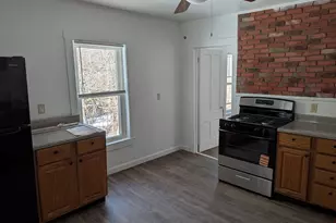 9 Turnpike Rd, Montague, MA 01376 - Photo 3