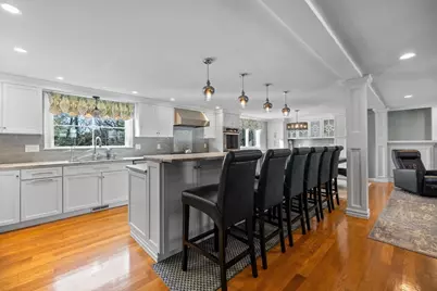 10 Hawthorne Rd, Winchester, MA 01890 - Photo 3