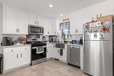 161 Newbury St #32, Peabody, MA 01960 - Photo 5