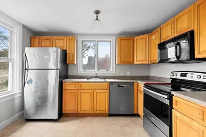 36 Cedar St #2A, Worcester, MA 01609 - Photo 3