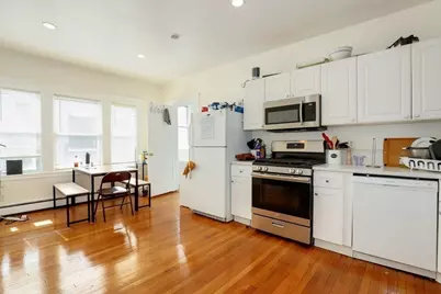 62 Algonquin Rd #Apt 1, Newton, MA 02467 - Photo 3