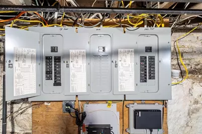 22 Hawes St, Fitchburg, MA 01420 - Photo 27