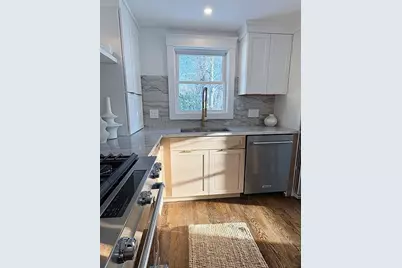 33 Rockwood Rd, Lynnfield, MA 01940 - Photo 3