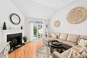 14 Meadowbrook Dr, Plymouth, MA 02360 - Photo 5