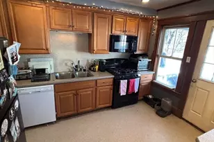 7 Swan Ave, Weymouth, MA 02190 - Photo 3