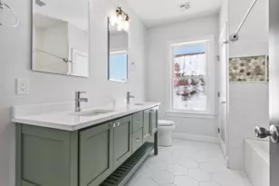 83 Centre St, Boston, MA 02124 - Photo 15