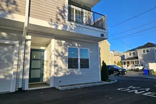 889-895 Grinnell St, Fall River, MA 02721 - Photo 3