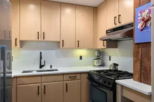 9 W Broadway, Boston, MA 02127 - Photo 7