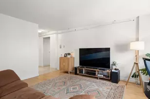 872 Massachusetts Ave, Cambridge, MA 02139 - Photo 3